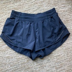 Lululemon hotty hot shorts! 2.5 inch navy blue!